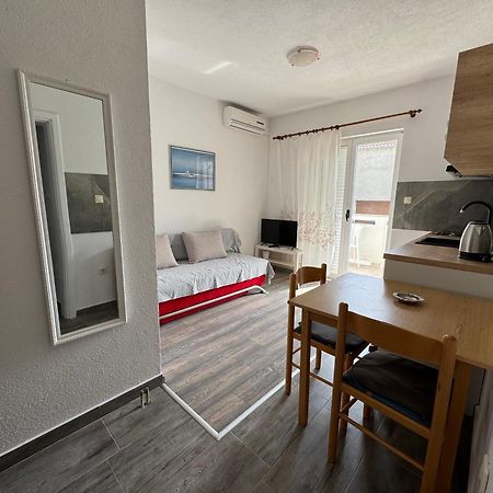 Apartment Makarska M&I, Free Private Parking ภายนอก รูปภาพ