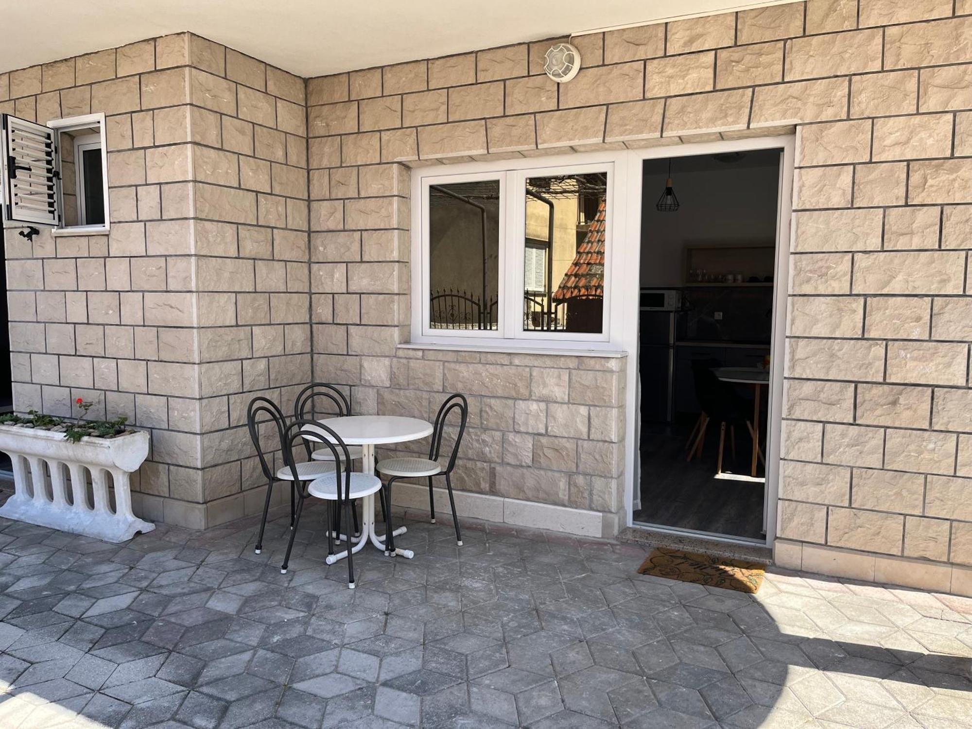 Apartment Makarska M&I, Free Private Parking ภายนอก รูปภาพ