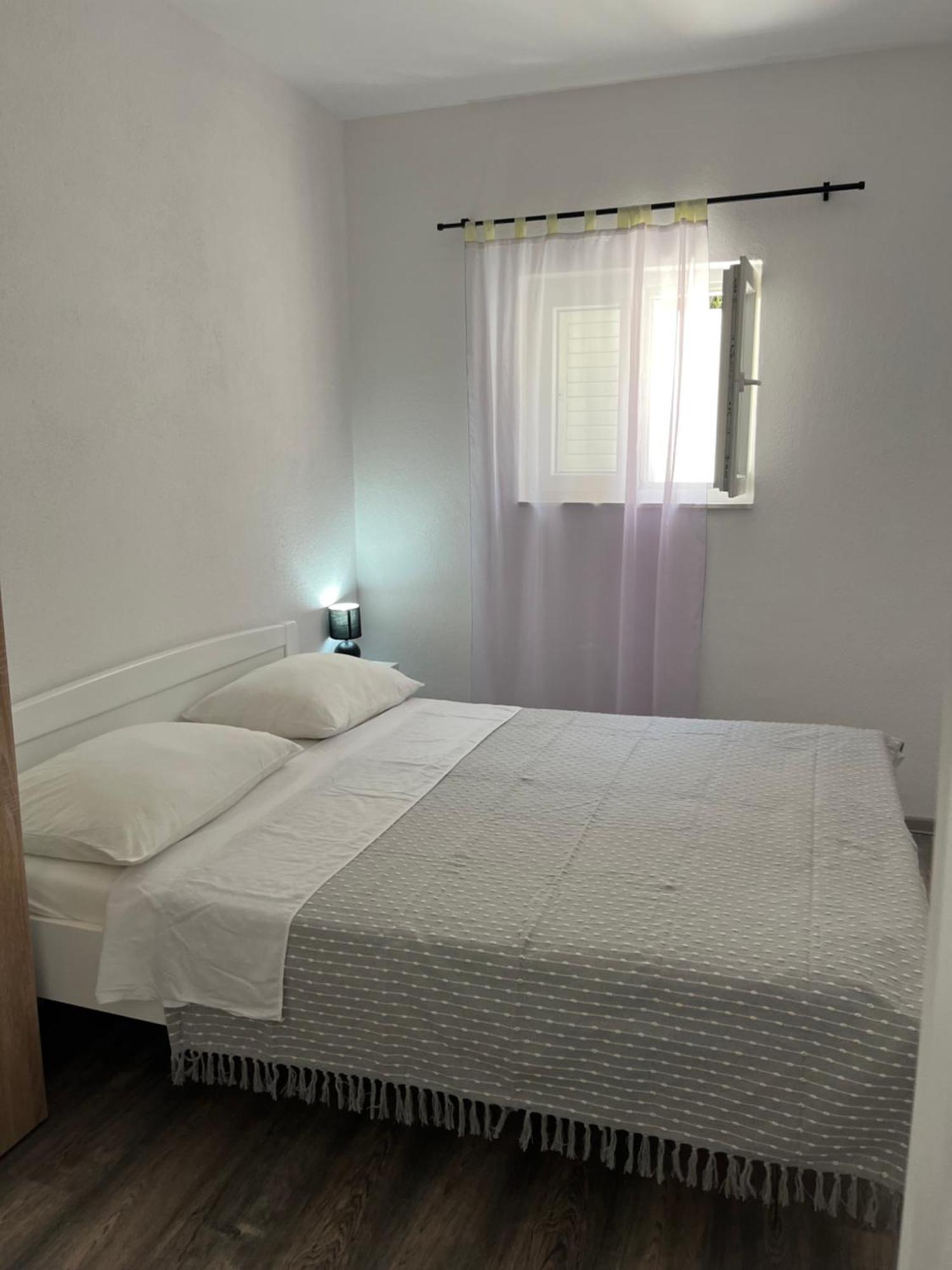 Apartment Makarska M&I, Free Private Parking ภายนอก รูปภาพ