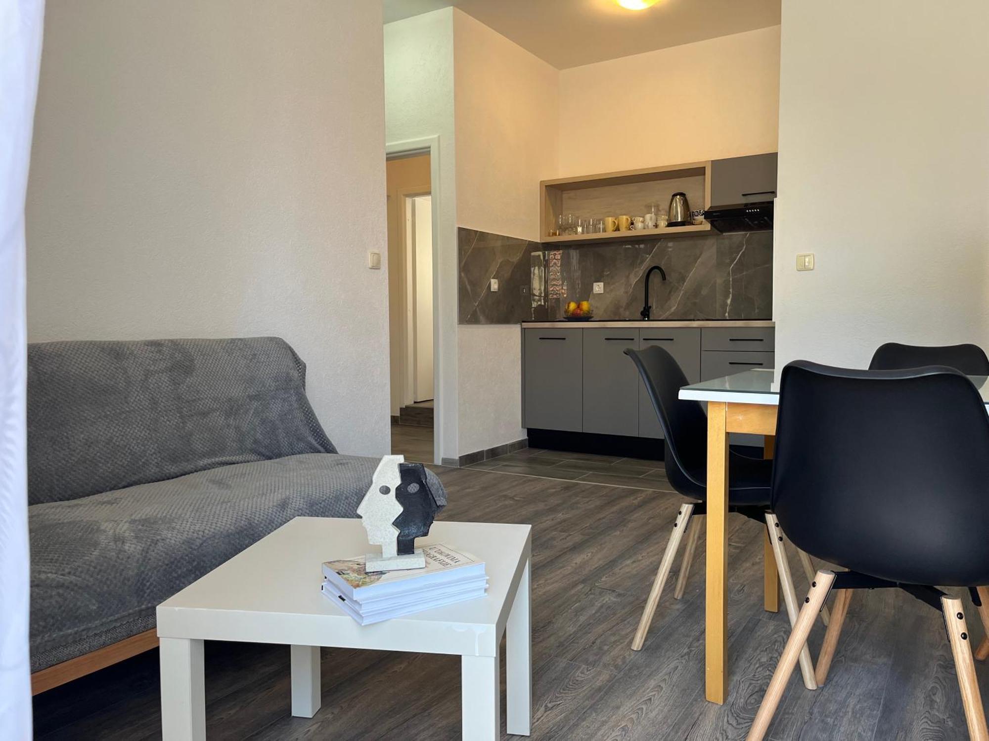 Apartment Makarska M&I, Free Private Parking ภายนอก รูปภาพ