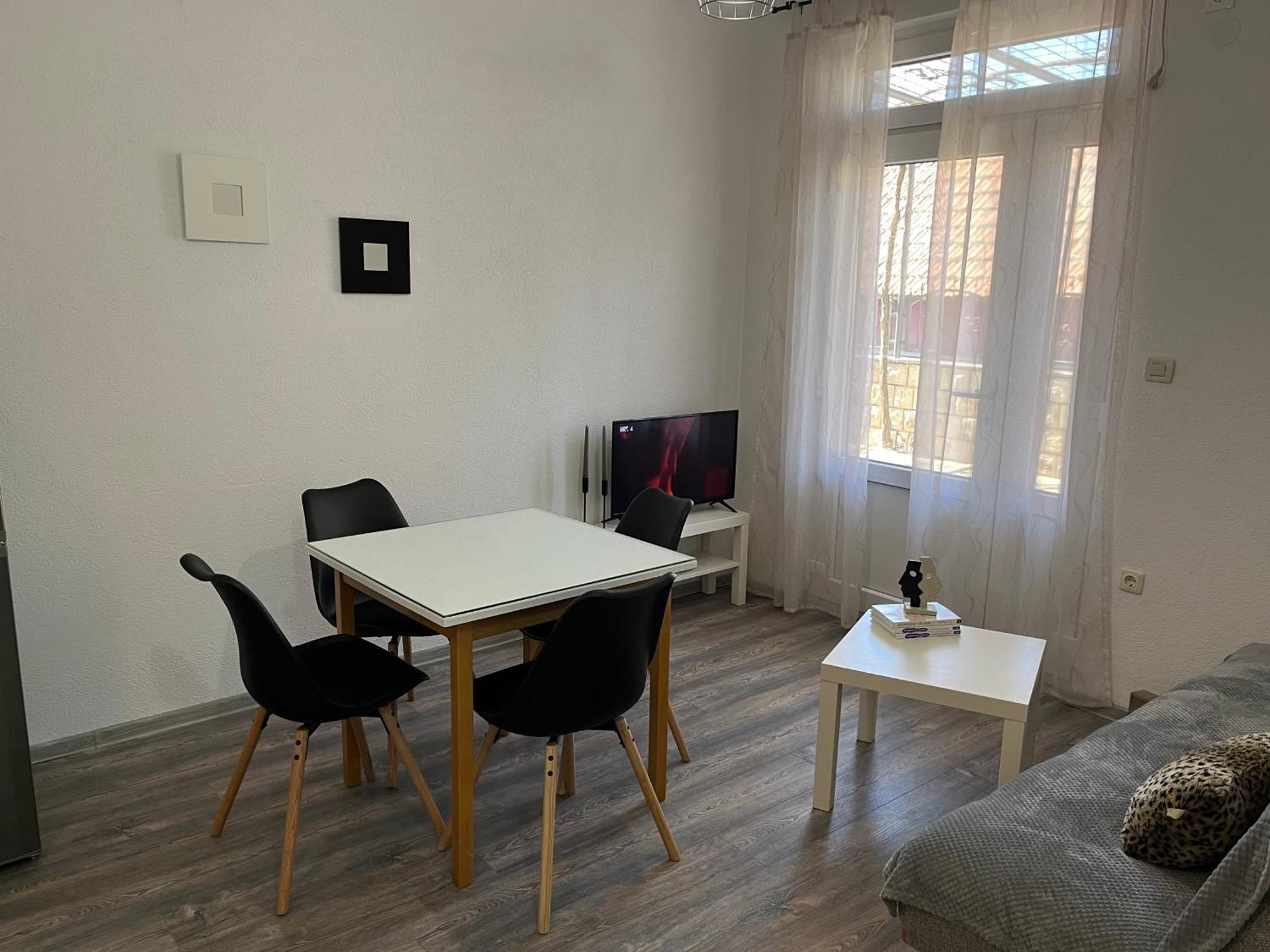 Apartment Makarska M&I, Free Private Parking ภายนอก รูปภาพ