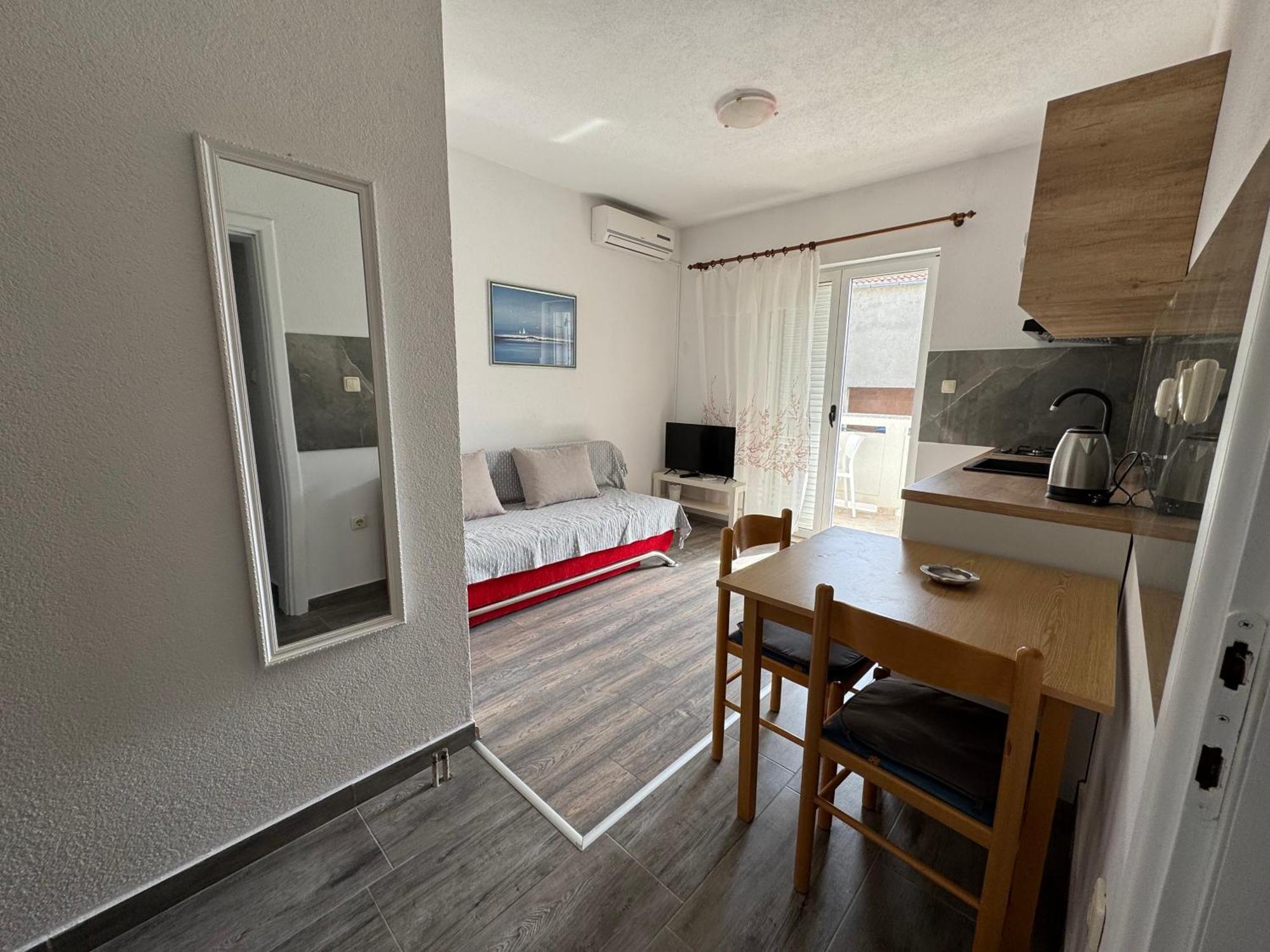Apartment Makarska M&I, Free Private Parking ภายนอก รูปภาพ
