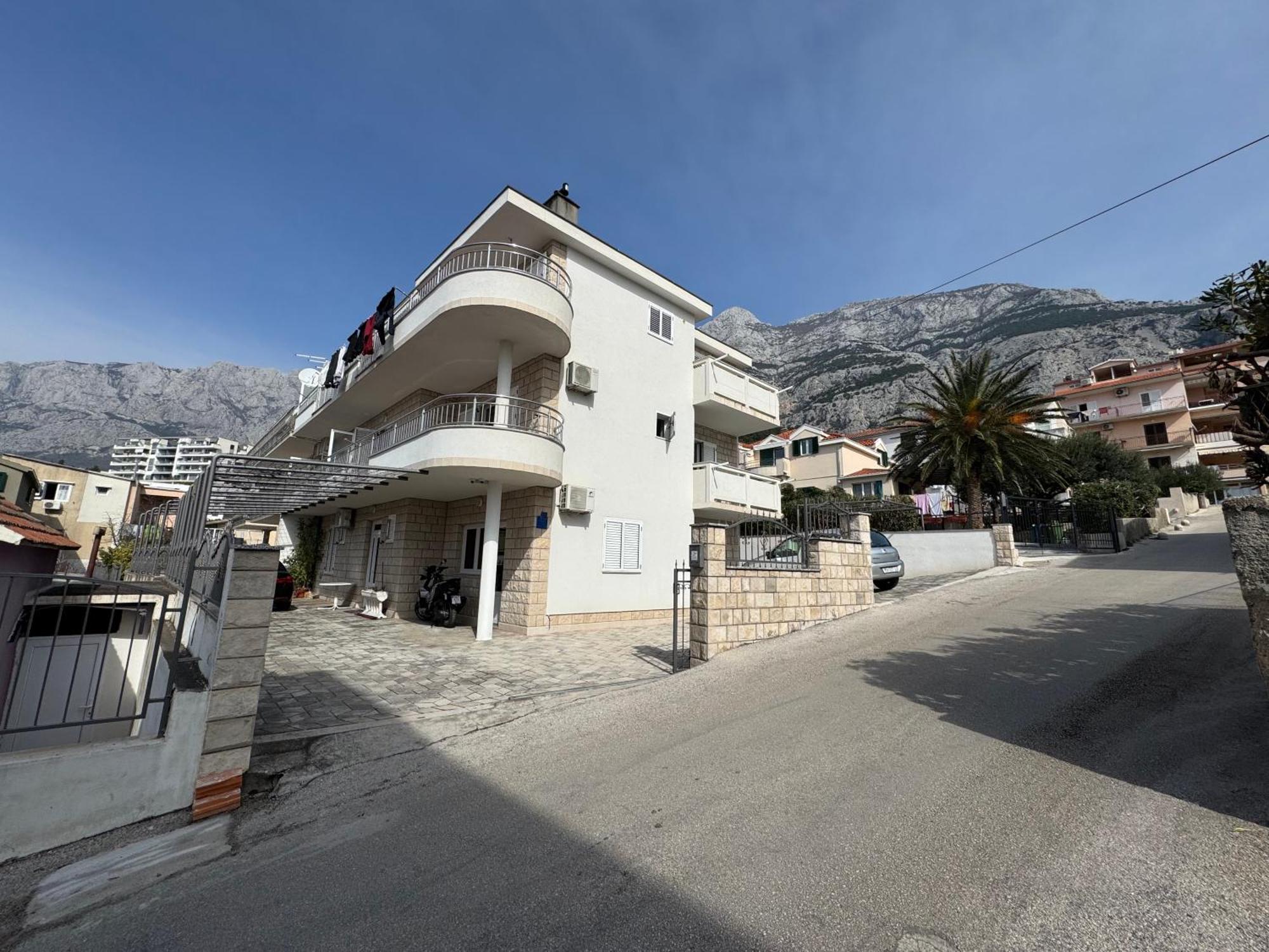 Apartment Makarska M&I, Free Private Parking ภายนอก รูปภาพ