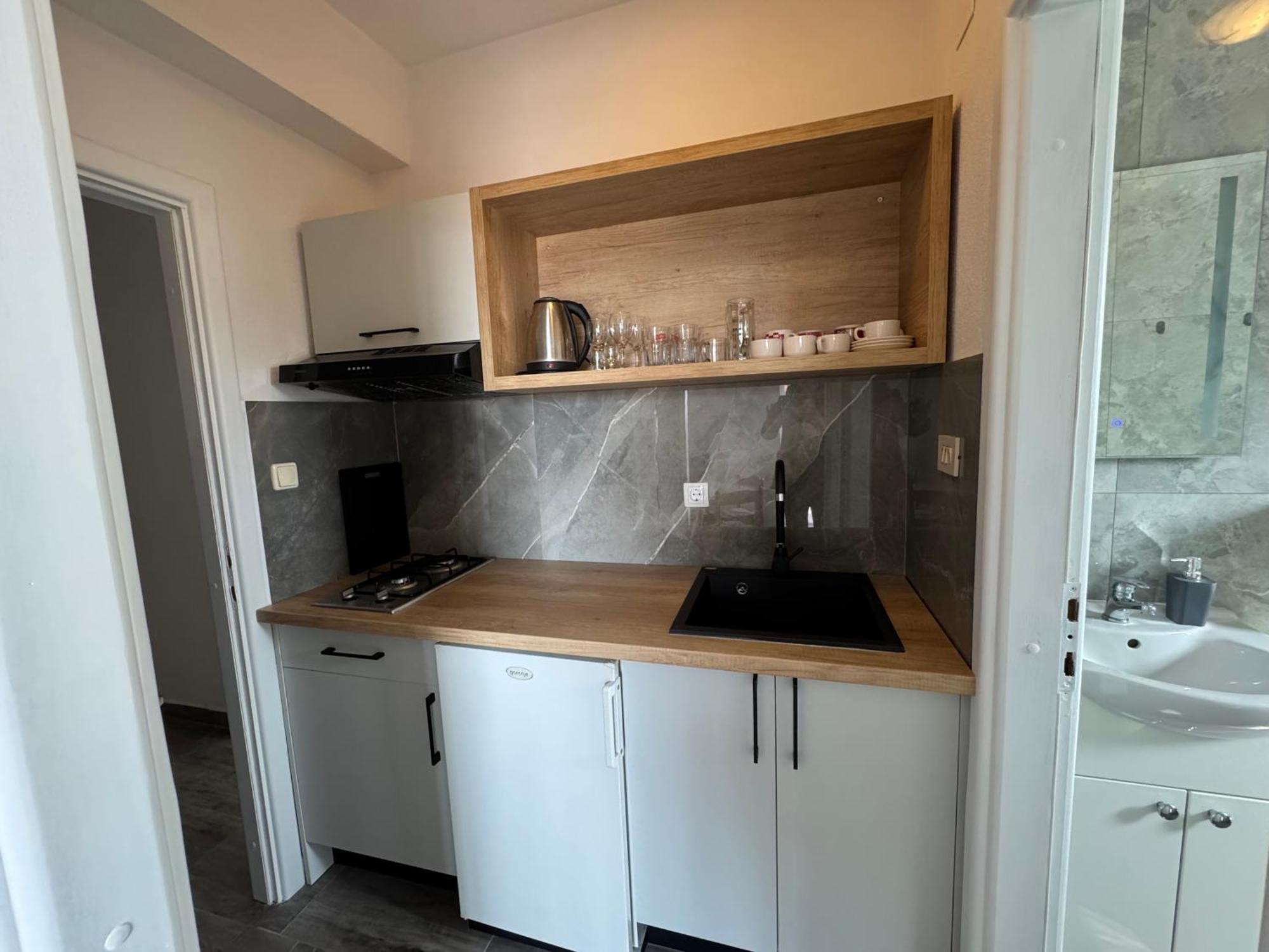 Apartment Makarska M&I, Free Private Parking ภายนอก รูปภาพ