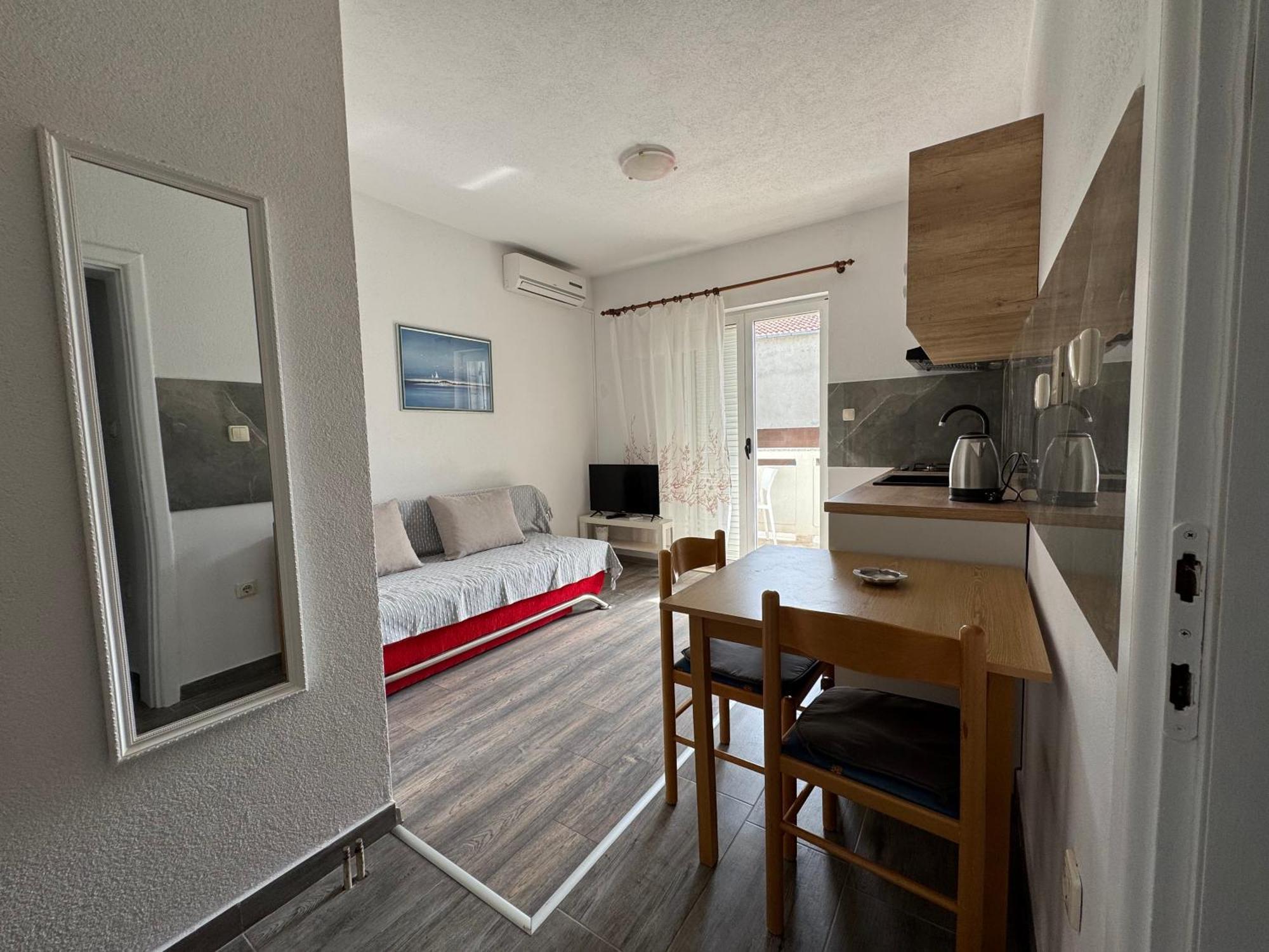 Apartment Makarska M&I, Free Private Parking ภายนอก รูปภาพ