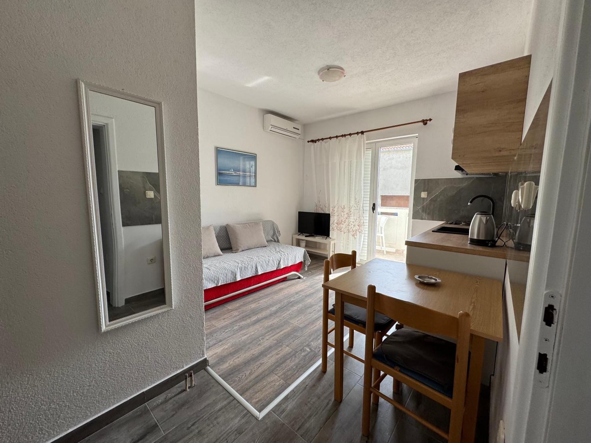 Apartment Makarska M&I, Free Private Parking ภายนอก รูปภาพ
