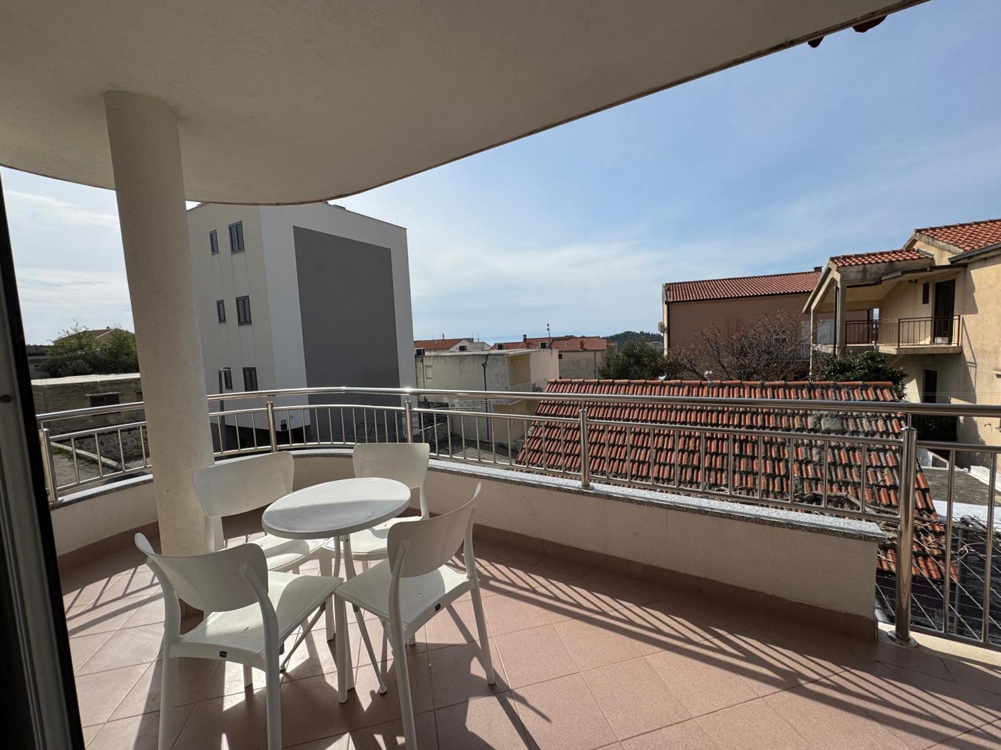 Apartment Makarska M&I, Free Private Parking ภายนอก รูปภาพ