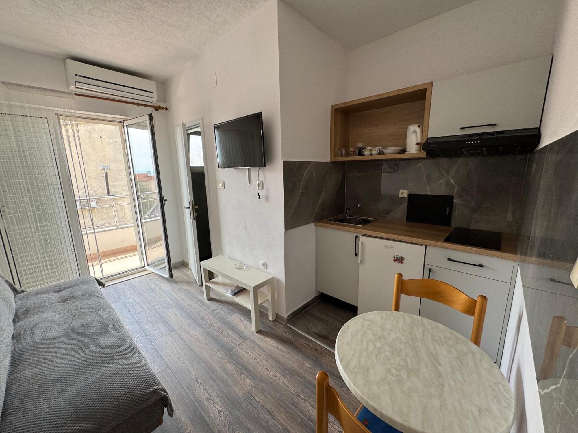Apartment Makarska M&I, Free Private Parking ภายนอก รูปภาพ