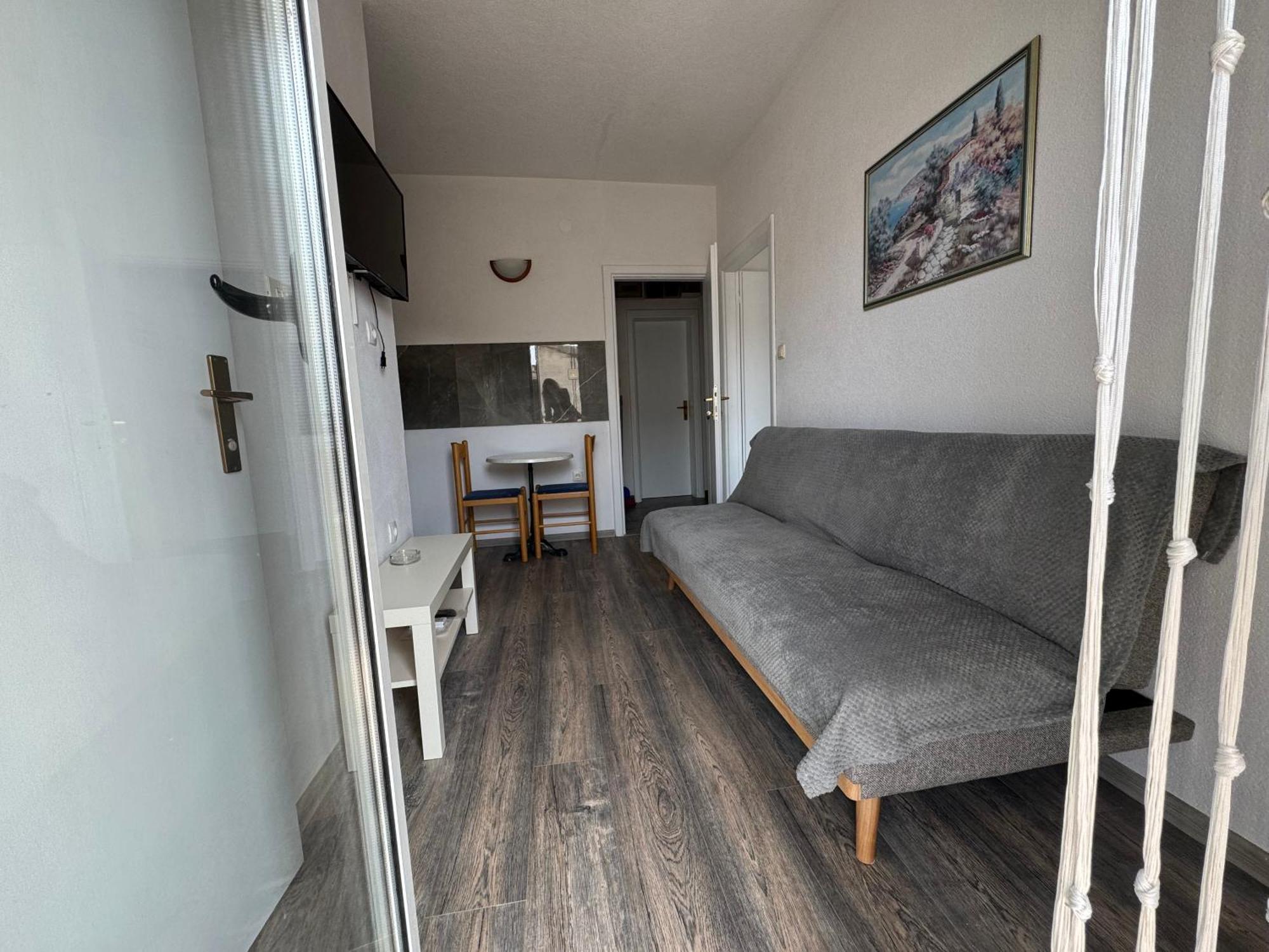 Apartment Makarska M&I, Free Private Parking ภายนอก รูปภาพ